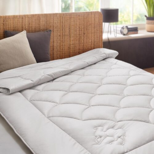 Brinkhaus – Kamelhaar-Steppbett Delhi LEICHT