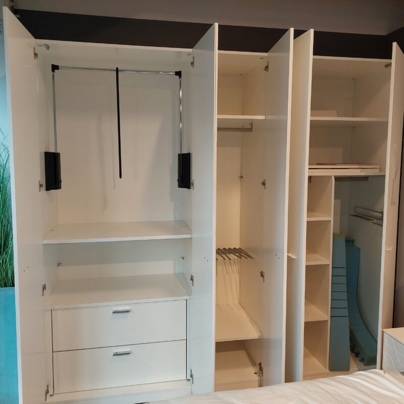 Ausstellungstück: Villeroy&Boch Kleiderschrank Luna mit Fräsung 5-türig Lack weiß mit umfangreicher Innenausstattung – Bild 2